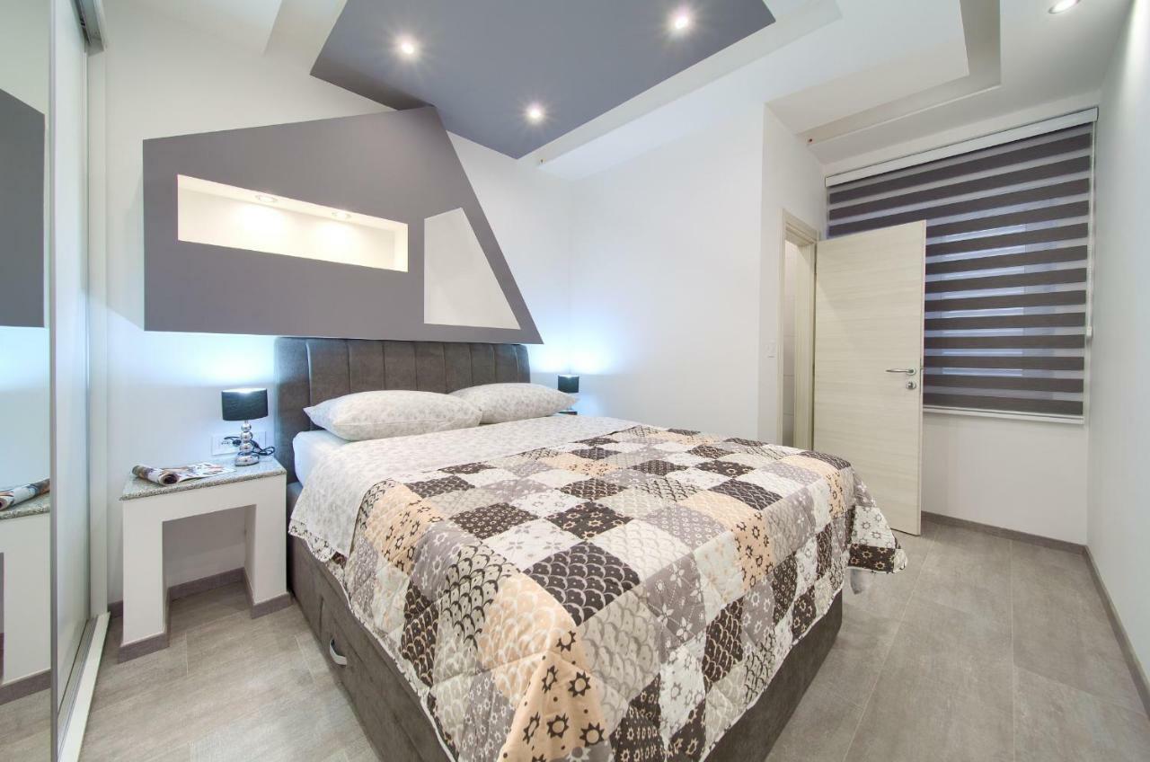 Luxury Vall Apartment Krk Town Bagian luar foto