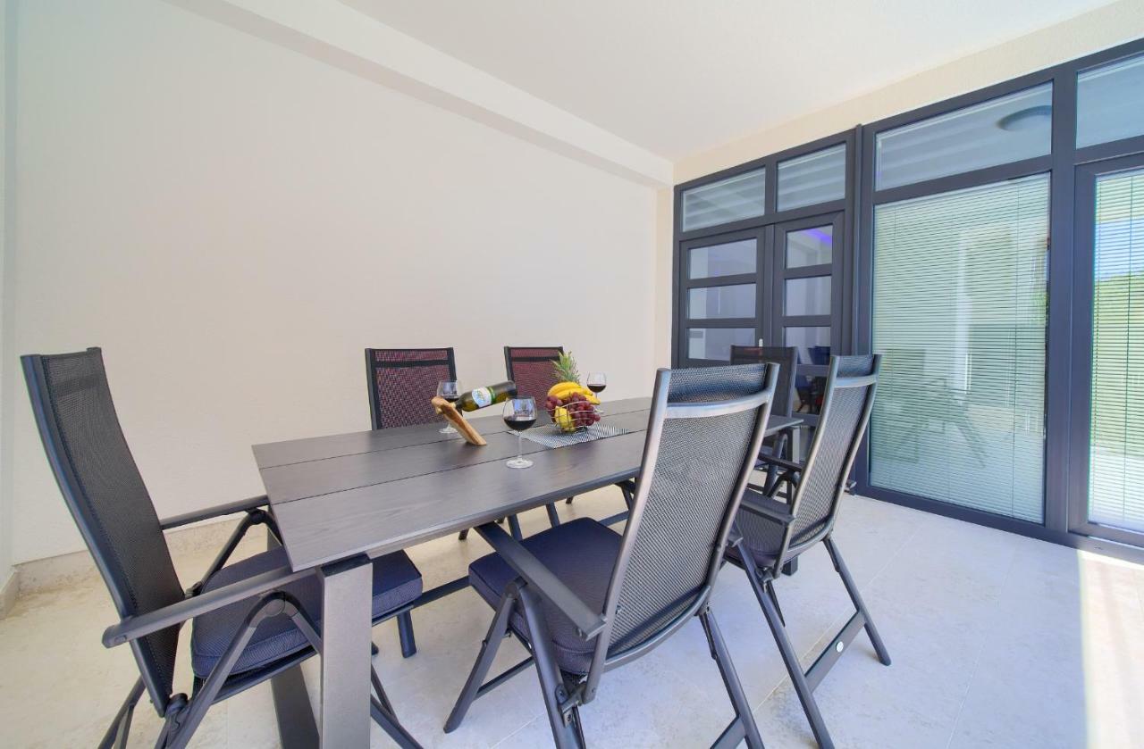 Luxury Vall Apartment Krk Town Bagian luar foto