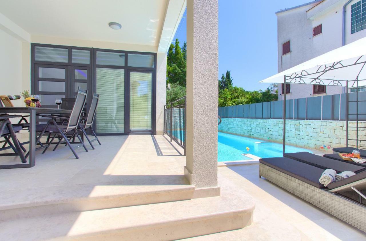 Luxury Vall Apartment Krk Town Bagian luar foto