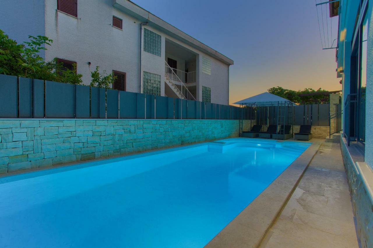 Luxury Vall Apartment Krk Town Bagian luar foto